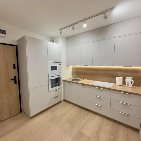 Lejlighed A Modern With Air Conditioning And A Balcony